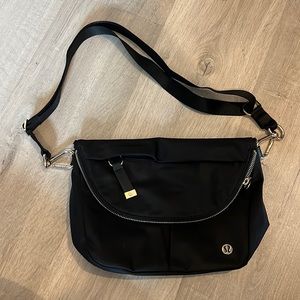 Lululemon All Nigh Festival Bag